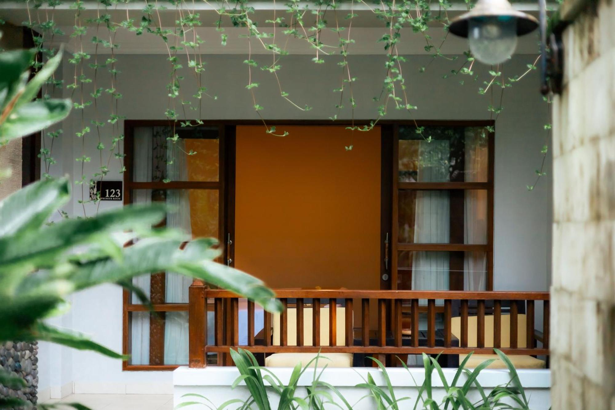Fourteen Roses Hotel Legian (Bali)