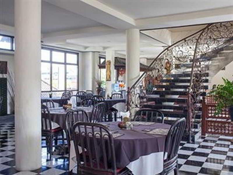 Fourteen Roses Hotel Legian